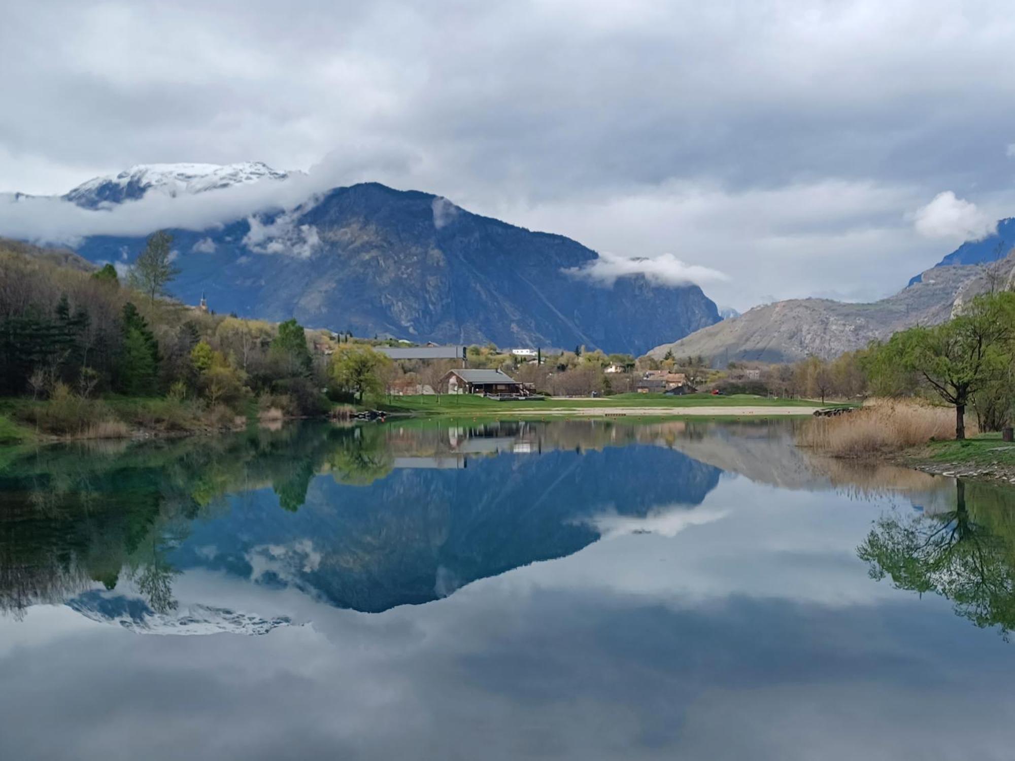 Villargondran, Les Magnifiques Cols De Maurienne Garage Motos, Velos Номер фото